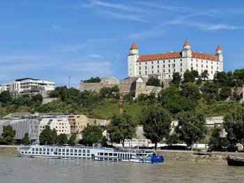 bratislava_burg_donau